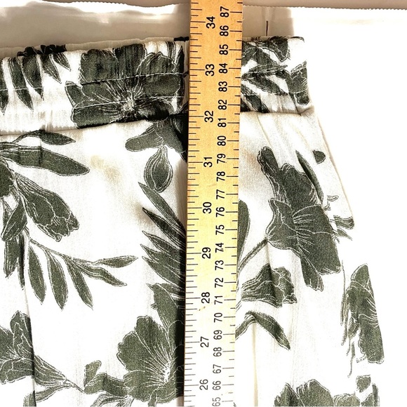 Kohl's Olive and White Floral Print Skirt Featuring Button-Front Size XX Large - Picture 6 of 13